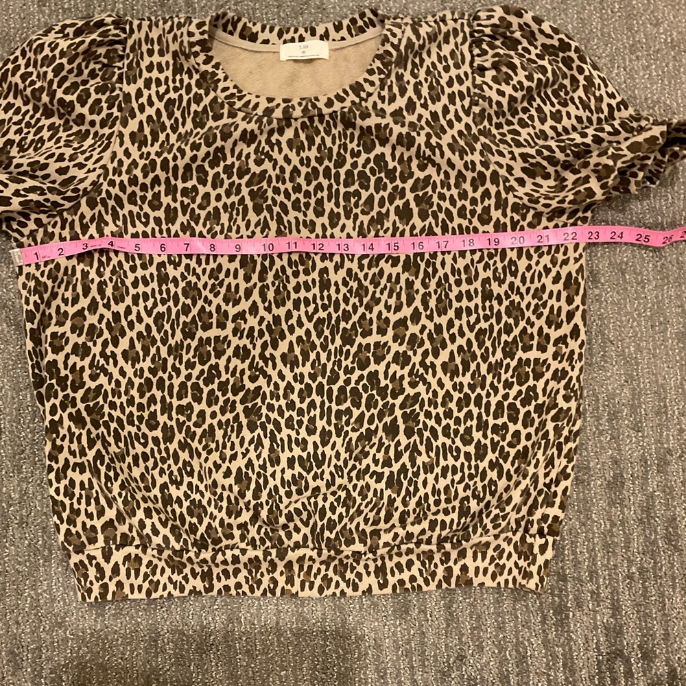 Anthropologie Leopard Print Puff Sleeve Top - Picture 5 of 7